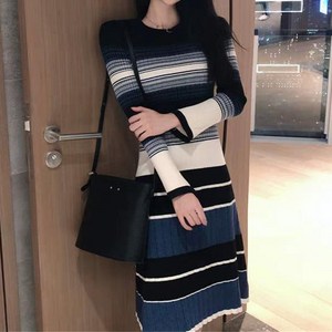 포플러앤씨 첼시 줄지 니트 원피스