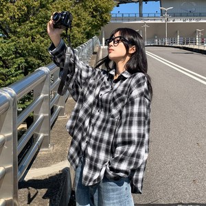 시크블랙 여성용 추무노 빈티지 앞포켓 밑단 굴림 박시 체크 남방 cpnb3126k4a