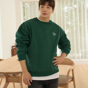 어깨넓어보이는 유혹의 남자 오버핏 기모 자수 맨투맨