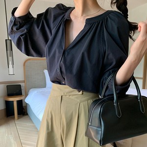 데일로엔 여성 헨리넥 셔링 퍼프 소매 긴팔 블라우스