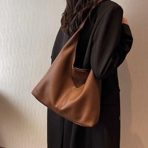 [2025신상]여성 데일리 캐주얼 대용량 가죽 보부상 가방 숄더백+파우치