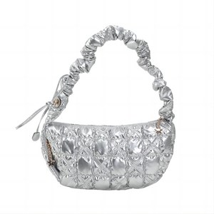 보부바리 반달형 퀼티드 숄더백 크로스백 구름백