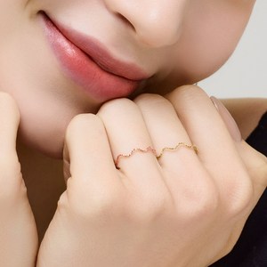 펠리체골드 14K 셀리나 웨이브 반지 레이어드 기념일 우정반지 물결 여자친구 데일리 심플 포인트 모던 유니크