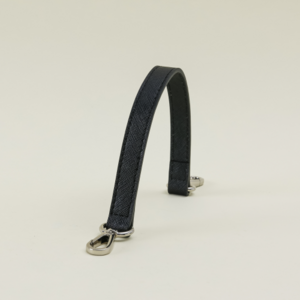 루이30세 사피아노 숏핸들 파우치 가죽스트랩 짧은 가방끈