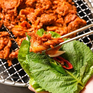 홍익상회 제주 흑돼지 고추장 양념 매콤 불고기 국내산 돼지고기 매콤 제육 볶음, 4개, 400g