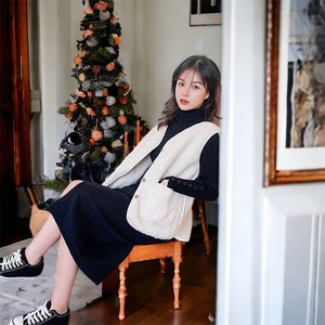 어반스테이지 여성 뽀글이 후리스 조끼