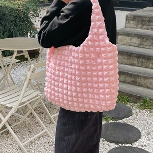 베네피센트 구름 퀄팅 보부상 숄더백