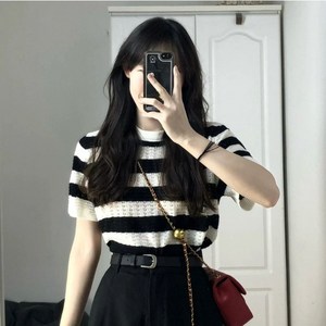 [예쁨시전] 라운드 스트라이프 반팔 티셔츠