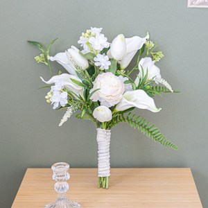 화이트 조화 카라튤립 부케 35cm 인테리어 꽃 셀프 웨딩 촬영 소품 꽃다발 꾸미기, 1p