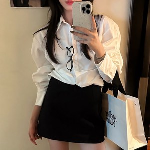 쪼예 개강룩 허리 라인 핀턱 세미 크롭 긴팔 셔츠