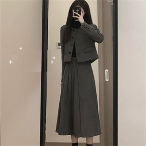 여성 봄가을 기질 학원풍 고급 그레이 모직 숏코트 + 하이웨스트 플리츠 스커트 WJ K081406
