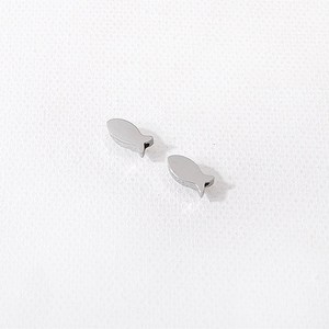 비즈아이 [8-025-06]써지컬스틸 펜던트 물고기통과형 4.5x10mm 무도금 1개