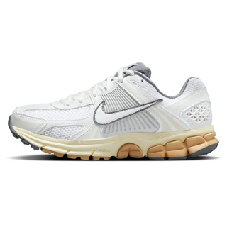 NIKE 耐吉 W NIKE Zoom Vomero 5運動鞋 FJ2028-101