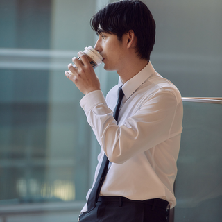 Universe Garment 男士常規版型防皺襯衫