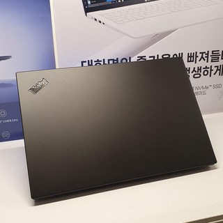 레노버 카본X1 노트북 사용 모습