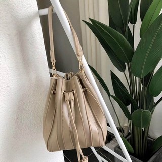 가죽 플리츠 주름 복조리 숄더 크로스백