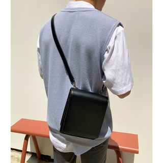 [더액션] 미니멀 사각 레더 미니 크로스백 B#CP033