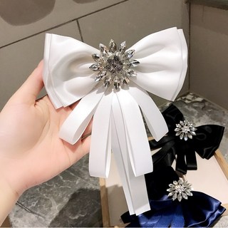Makone 과장된 큰 활 넥타이 새틴 칼라 긴 리본 브로치 패션 핀 여성