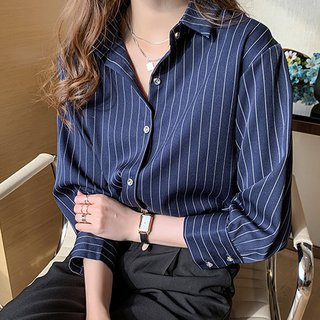레일라 모빈 스트라이프 카라넥 셔츠 블라우스 S250811FW-13