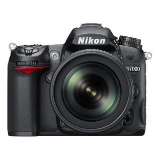 니콘 d7000 16.2 메가픽셀 디지털 SLR 카메라와 18-105mm 렌즈(블랙)