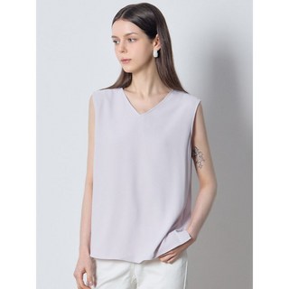 쉬즈미스 우아레이디 브이넥 슬리브리스 블라우스 택가격 118000원