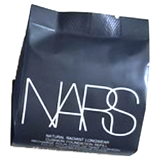 나스 네츄럴 래디언트 롱웨어 쿠션