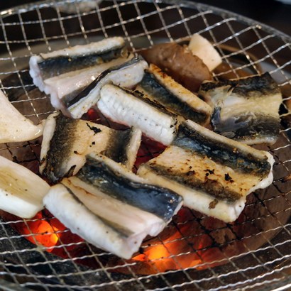 통영 자연산 최상급 바다장어 구이용 순살 손질 장어 아나고 붕장어 장어구이 대 특대 1kg 2kg 3kg, 05.바다장어(특대) 2kg (4-8미), 1개