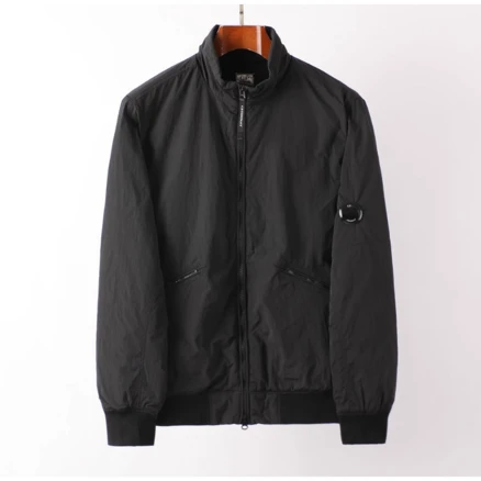 [CP컴퍼니] 남성 와펜 24SS M240 트렌디한 깡패 작업복 외투 남자 겨울 트렌드 쇼트 패딩 면복 2024 고급감 겨울 솜옷