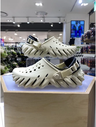 [크록스] 에코 클로그 207937-2YJ 본/블랙