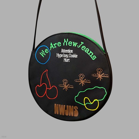 뉴진스 (NewJeans) - 1st EP [New Jeans] [Bag Black ver.] [한정반]-추천-상품