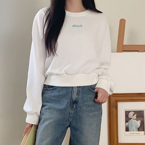 슈가펀 루망스 자수 크롭 맨투맨