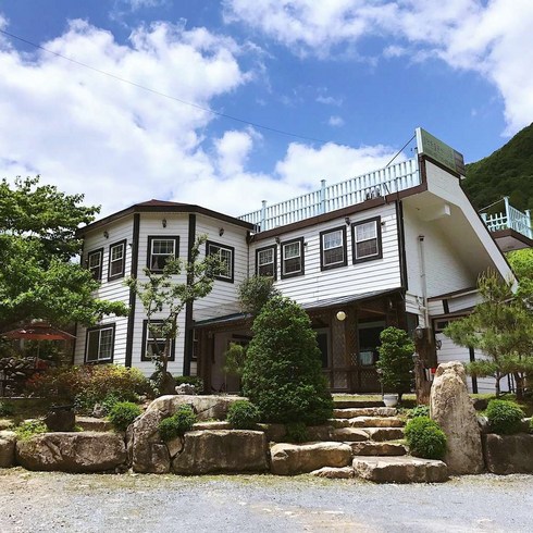 2023년 가성비 최고 수안보온천 - [제천시] 든솔펜션