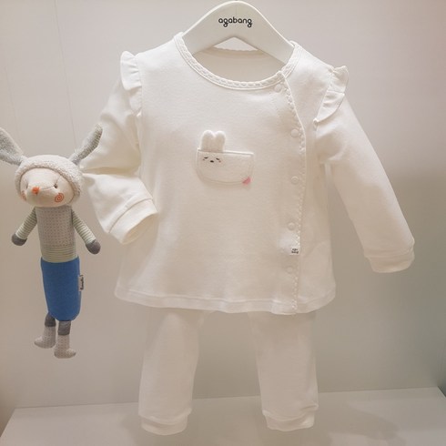 아가방 - 아가방 60% 가을 베이비페어! 깔끔 실내복 상하세트! 아가방 내의 엄청보들 귀여운건 또 어쩔거야 옆라인단추 오픈내의! 무형광 신생아 외출복 백일 실내복 추천 상하복