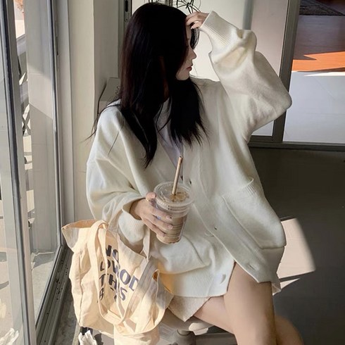 브이넥니트 TOP01