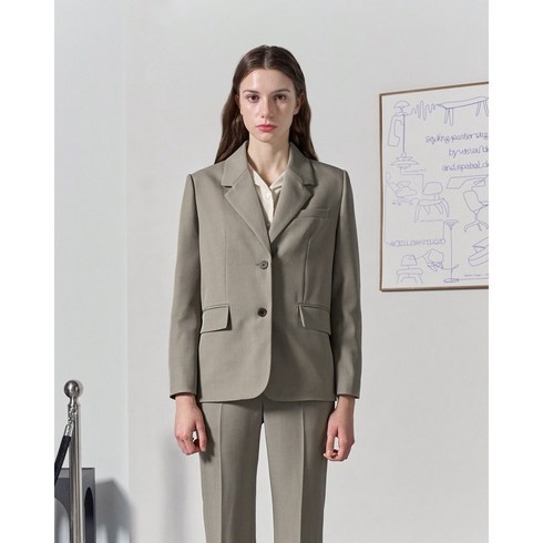 플라스틱아일랜드 [기획]싱글 투버튼 세미 오버핏 자켓 (PQ1EJ261) 439379