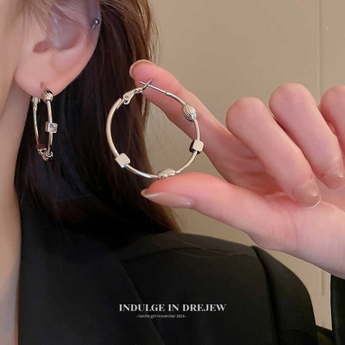 끝내주는 해결사 이지아 귀걸이 유니크디자인 드라마 연예인스타일