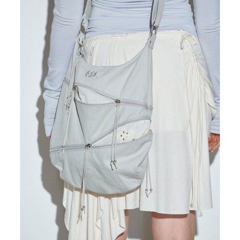 스컬프터 Expendable Hobo Bag Ice