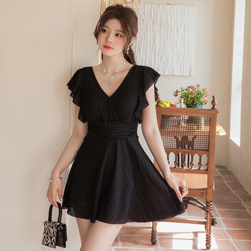 에보멜드 빅사이즈 체형커버 원피스 수영복 여름 여성 래쉬가드 모노키니 치마 프릴 날개 바캉스룩, 블랙