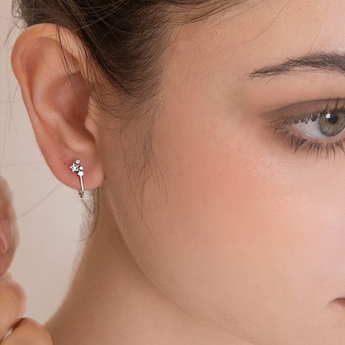 겟미블링 [SILVER925] Star Curve Earring EG289