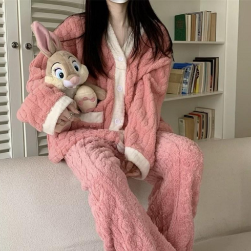 2023년 가성비 최고 수면잠옷세트 - 착한플리츠 배색 플러피 극세사 가디건 긴팔 잠옷세트