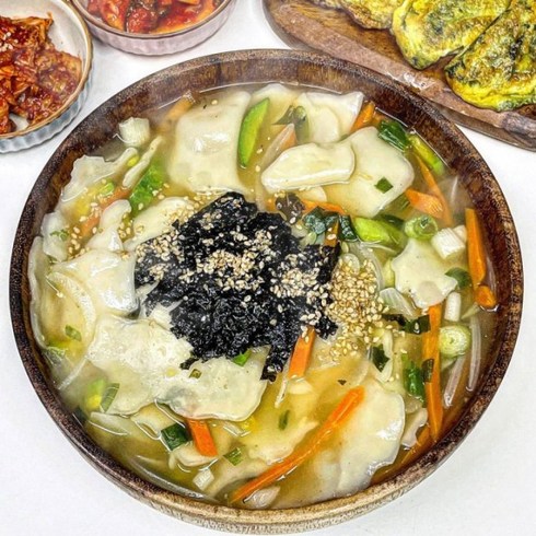 [귀빈정] 26년 명장 3mm 수제비 12인분 / 수제비2kg+육수12봉, 수제비6인분 + 소스6개 X 2셋트