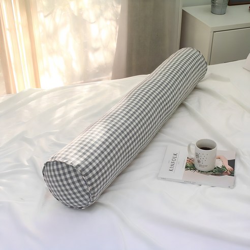 칙칙한 공간에 생기를! 우리 집 인테리어, 깅엄체크 쿠션 하나로 완성 롱쿠션커버