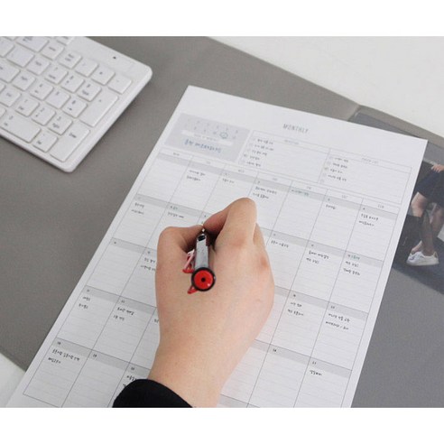 시간 관리를 효과적으로 관리하고 생산성을 향상시키는 데얼스 스케줄러 A4