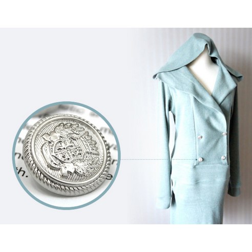 섬세한 아름다움을 더하다: 알렉산더 은장 단추로 완성하는 특별한 디테일