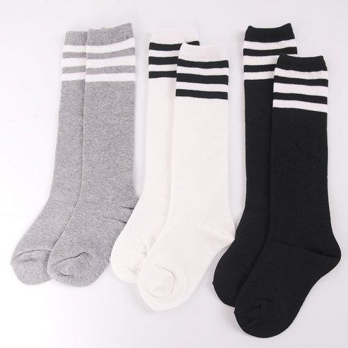 합리적인 가격에 스타일과 편안함까지, 지앤 아동용 삼선 베이직 무릎 스타킹으로 우리 아이 패션을 완성하세요!