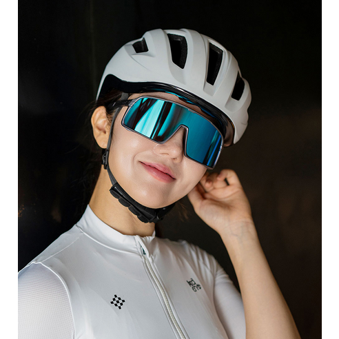 눈부심 걱정 없이, 스타일리시하게! 오투휠스 레오폴 스포츠 변색 고글로 야외활동을 더욱 즐겁게!