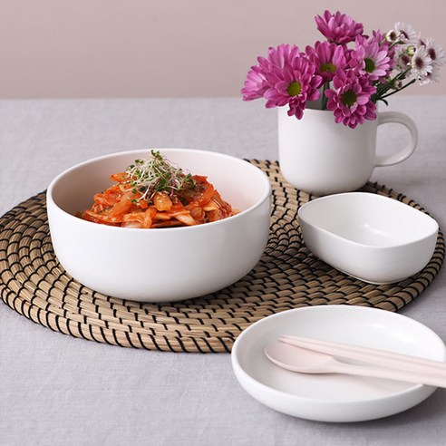 시간을 초월하는 아름다움, 보울보울 레트로라인 면기로 식탁에 따뜻한 감성을 더하세요.