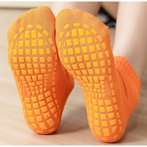 달콤한 디자인과 안전, 우리 아이 발에 즐거움을 더하는 츄파춥스 미끄럼방지 양말!