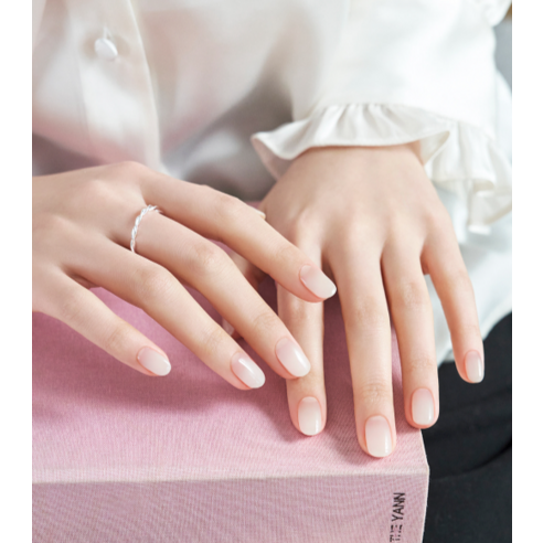 손쉽게 완성하는, 부드러운 크리미 시럽 젤 네일
