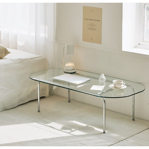 좁은 거실을 넓고 트렌디하게, 메종드꼼마 아르코 유리 테이블로!